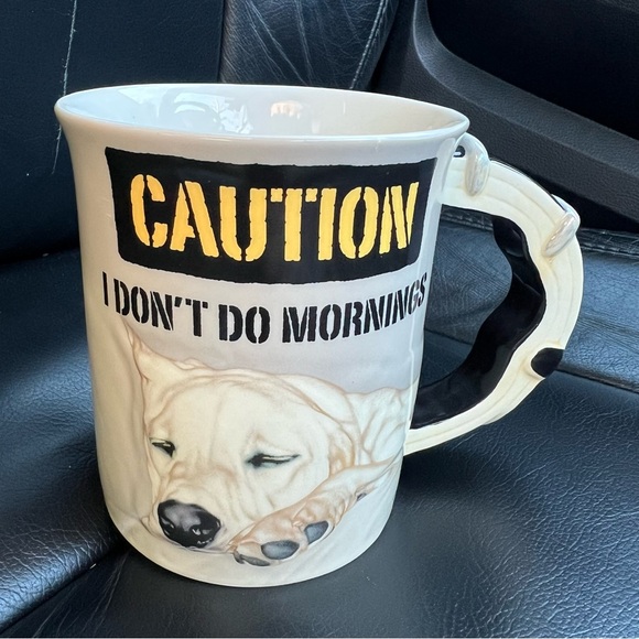 Brett Longly I Don’t Do Mornings Yellow Lab Mug 3D with Collar Handle - Picture 7 of 7